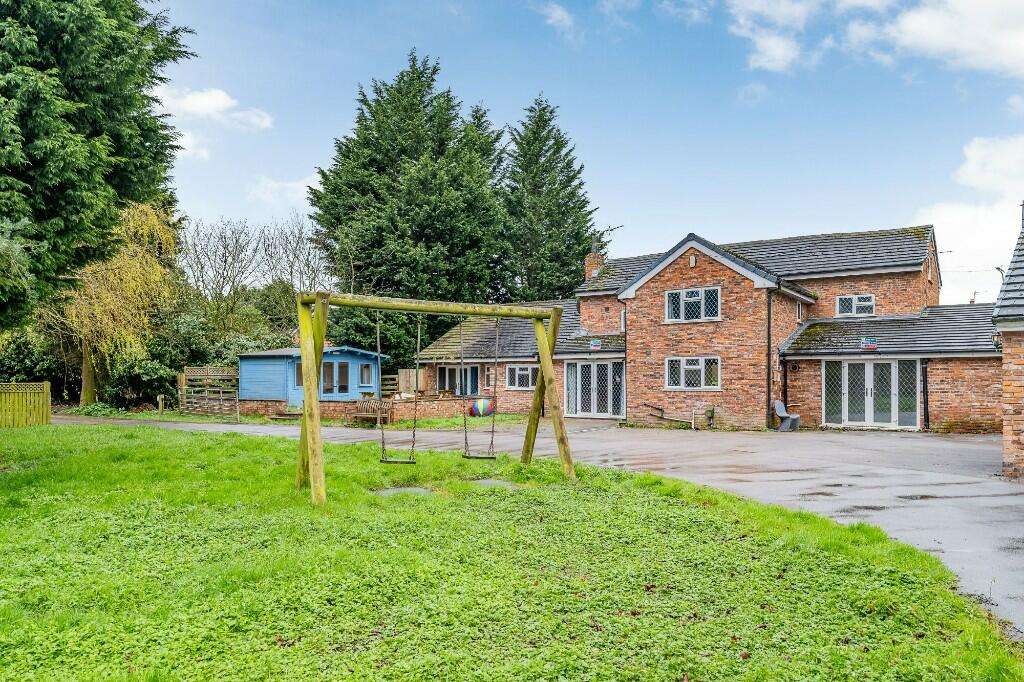 Additional property image - Bank Hall Farm, Swanlow Lane, Winsford, CW7 4BP