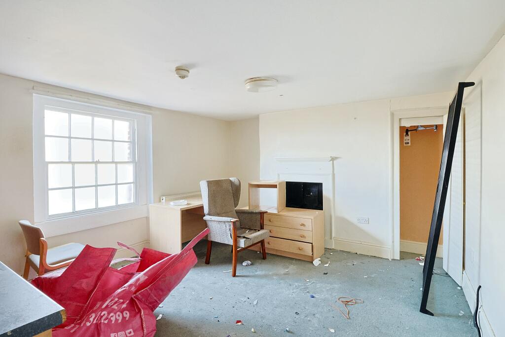 Additional property image - 14 The Halve, Trowbridge, Wiltshire BA14 8SD
