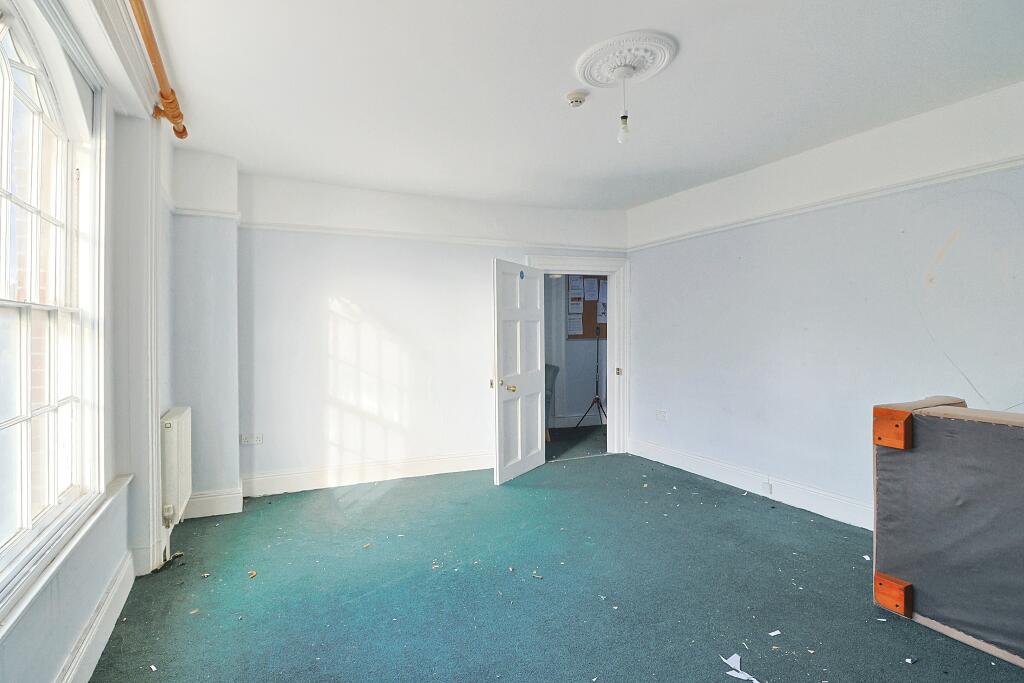 Additional property image - 14 The Halve, Trowbridge, Wiltshire BA14 8SD