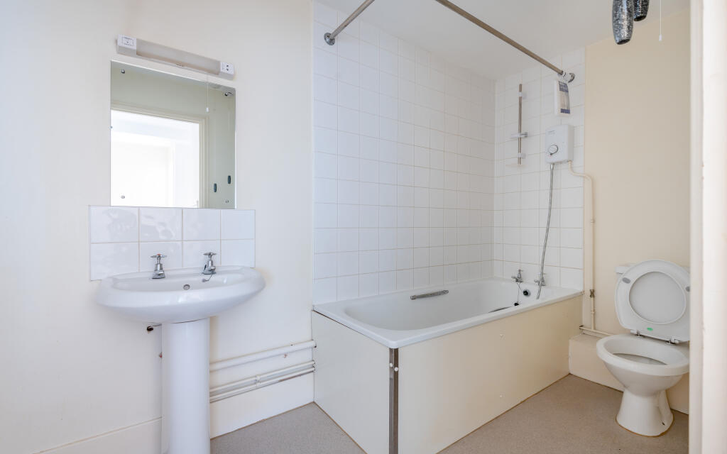 Additional property image - Latimer Court, 2 Latimer Road, Bournemouth, BH9 1JW