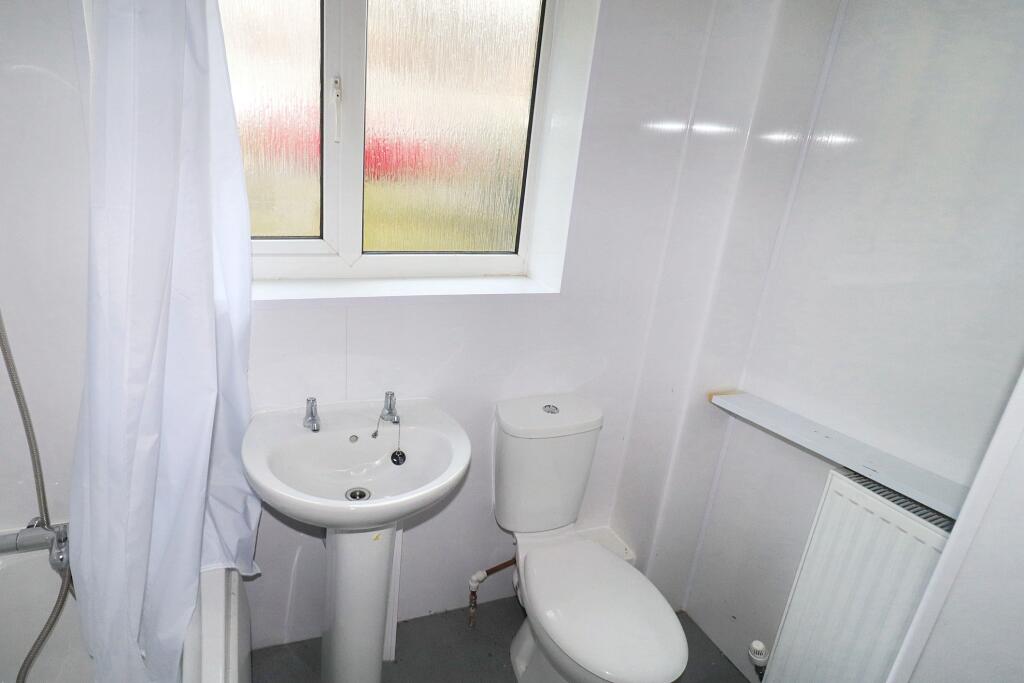 Additional property image - 31 Thorndale Rise, Bradford, BD2 1BU