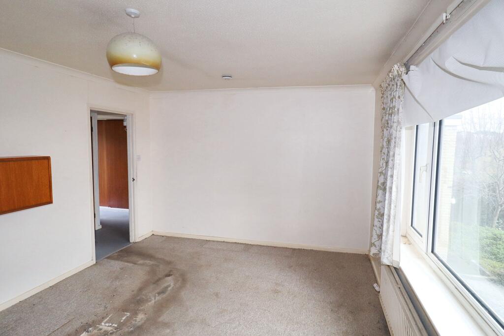 Additional property image - 31 Thorndale Rise, Bradford, BD2 1BU