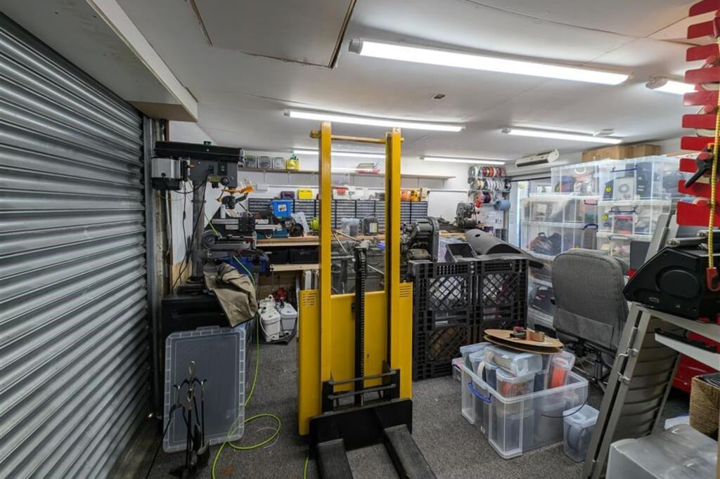 Additional property image - 106 Stone Lane, Worthing, West Sussex BN13 2BG