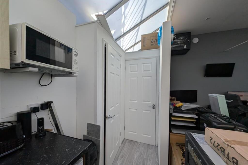 Additional property image - 106 Stone Lane, Worthing, West Sussex BN13 2BG