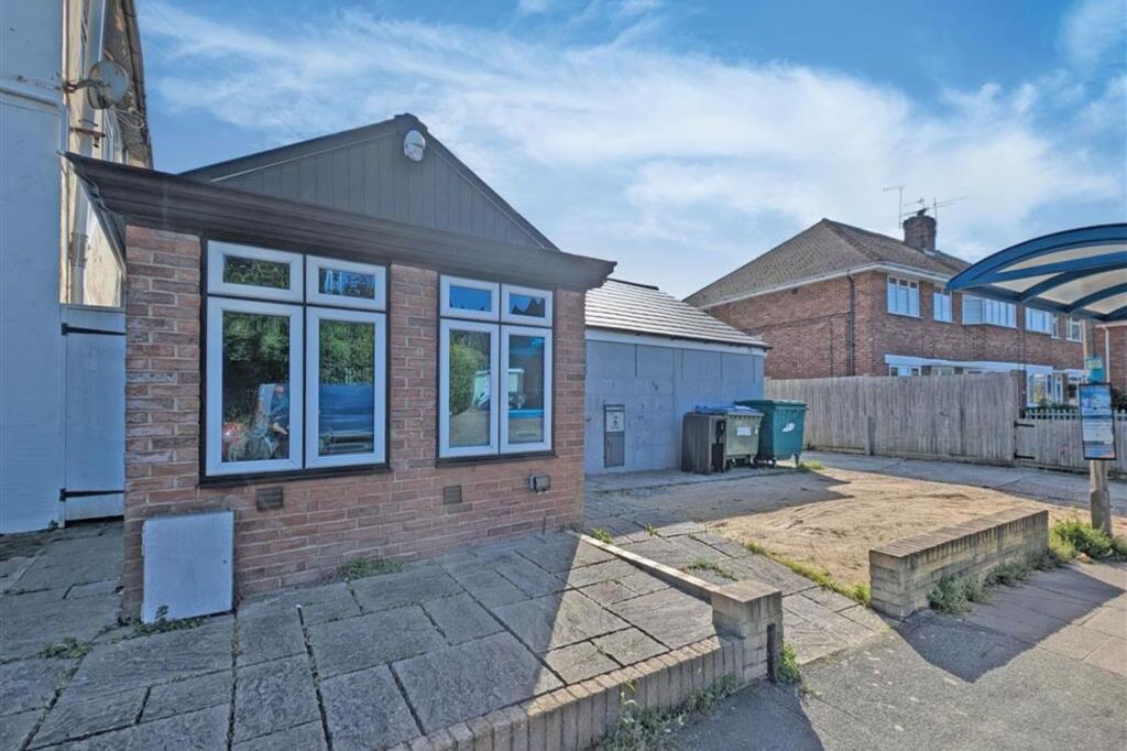 Additional property image - 106 Stone Lane, Worthing, West Sussex BN13 2BG