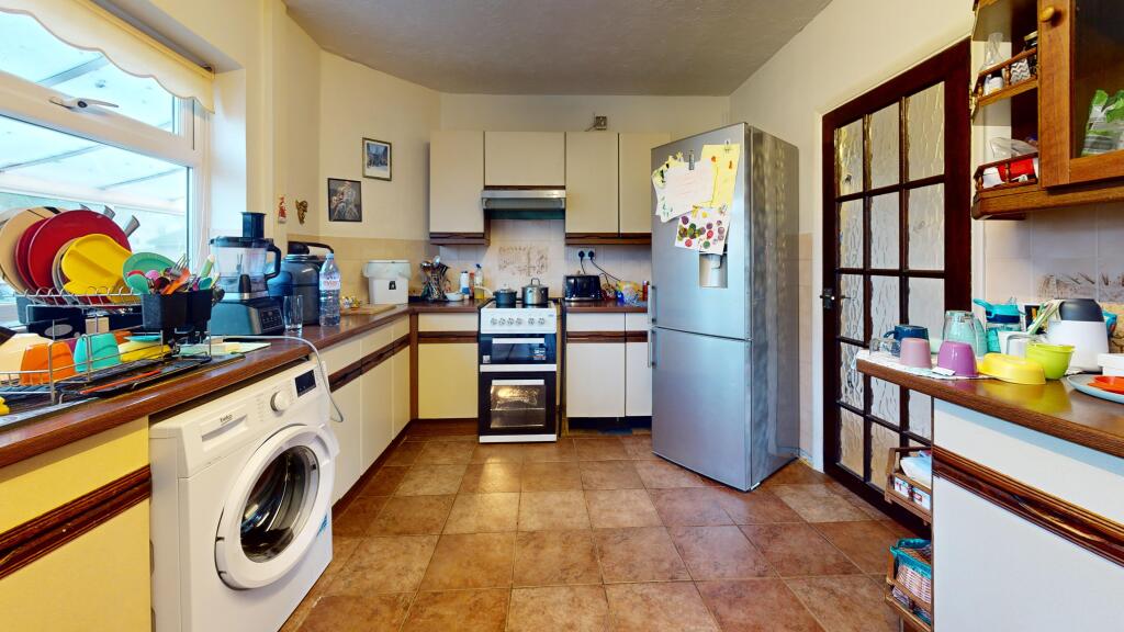 Additional property image - New Haven, Blackhorse Lane, North Weald, Epping, Essex, CM16 6EP