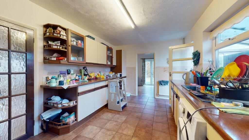 Additional property image - New Haven, Blackhorse Lane, North Weald, Epping, Essex, CM16 6EP