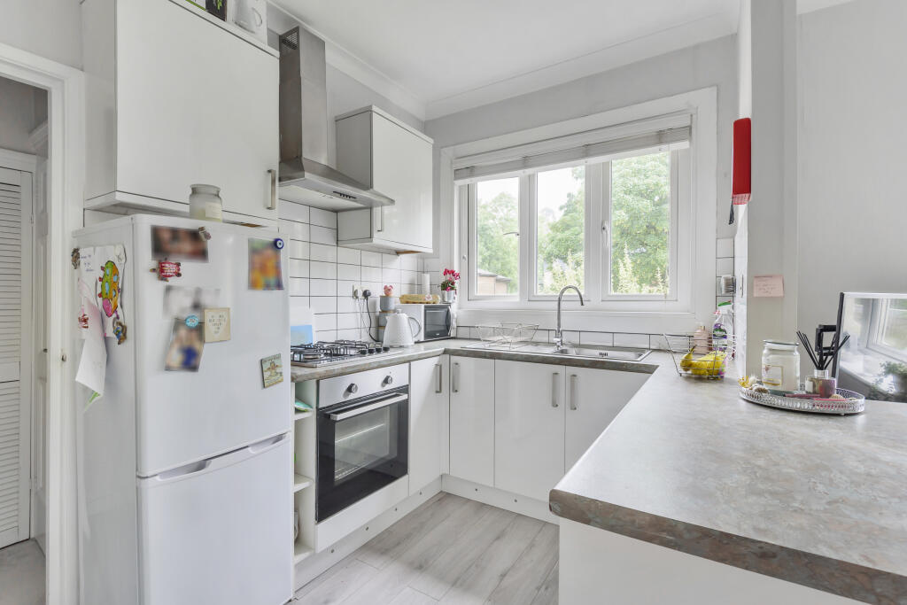 Additional property image - Flat 3, 5 Dale Road, Purley, CR8 2ED
