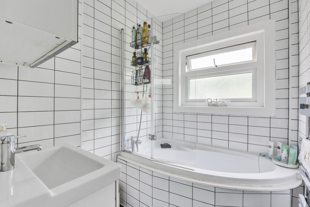 Additional property image - Flat 3, 5 Dale Road, Purley, CR8 2ED