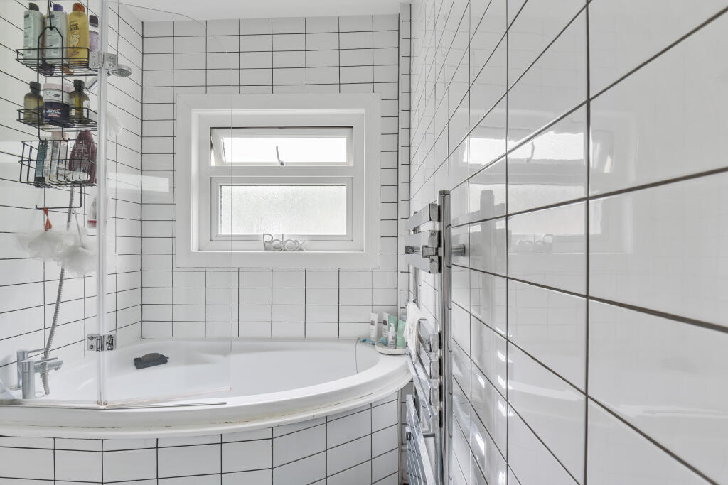 Additional property image - Flat 3, 5 Dale Road, Purley, CR8 2ED