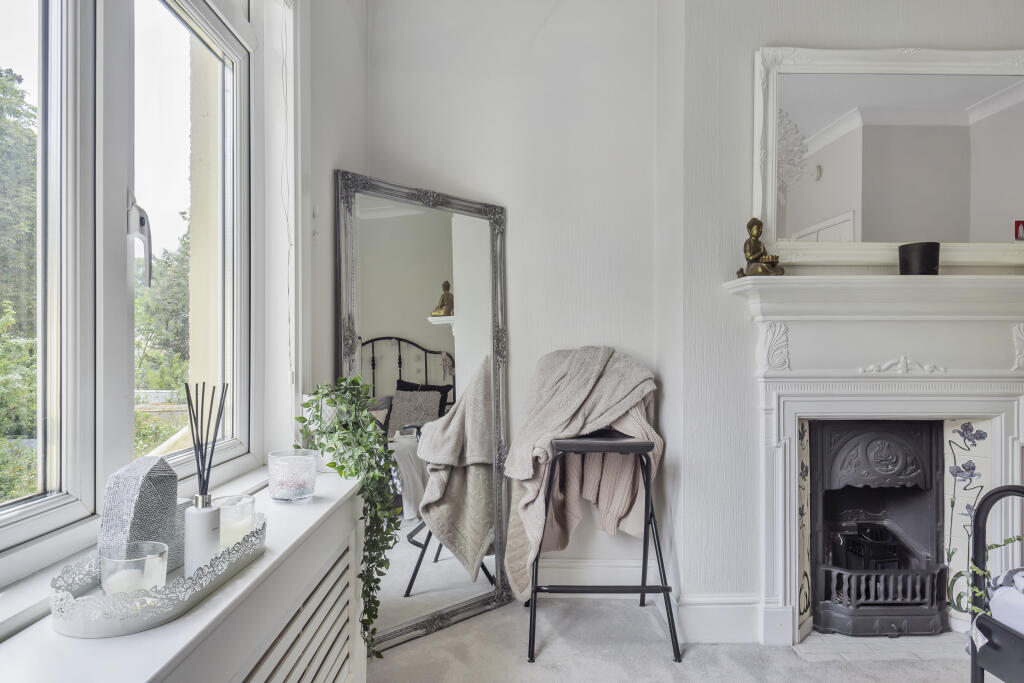 Additional property image - Flat 3, 5 Dale Road, Purley, CR8 2ED