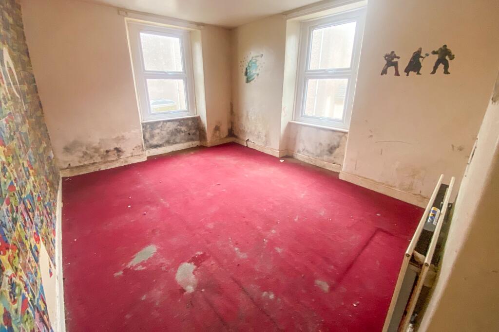 Additional property image - 6 The Crescent, Cleator Moor, Cumbria, CA25 5QL