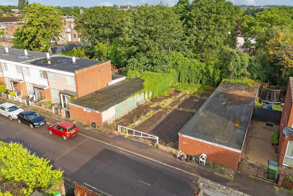 Main image of property: Garages between 27 & 29 Aldersgrove Avenue, Mottingham, London, SE9 4PH