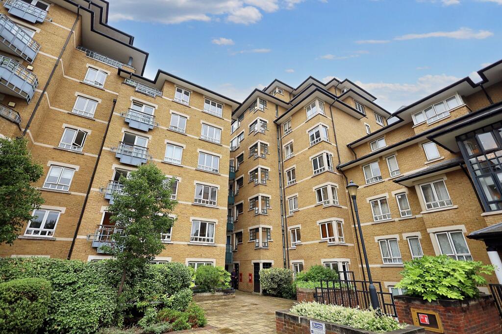 Main image of property: Flat 46, Finch Lodge, Admiral Walk, Maida Vale, London, W9 3TB