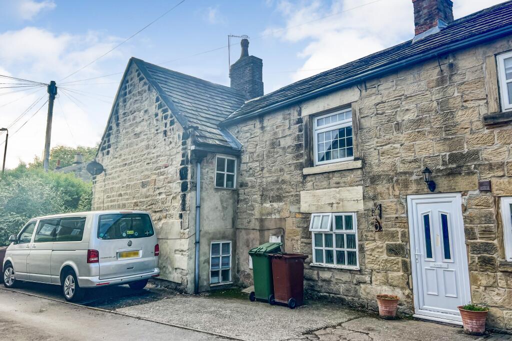 Main image of property: 28 Bell Lane, Ackworth, Pontefract, WF7 7JH