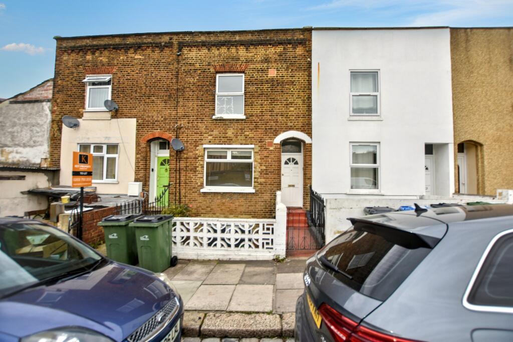 Main image of property: 29 Waverley Road, Plumstead, SE18 7TL