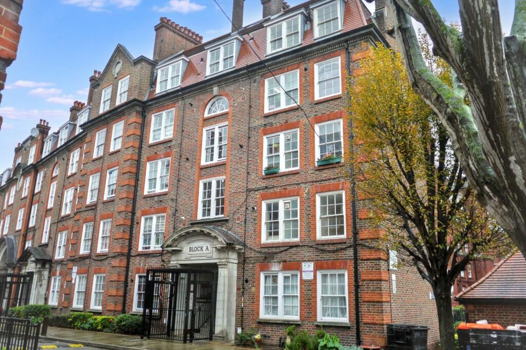 Main image of property: Flat 10 Block A, Peabody Estate, Fulham Palace Road, London W6 9PG