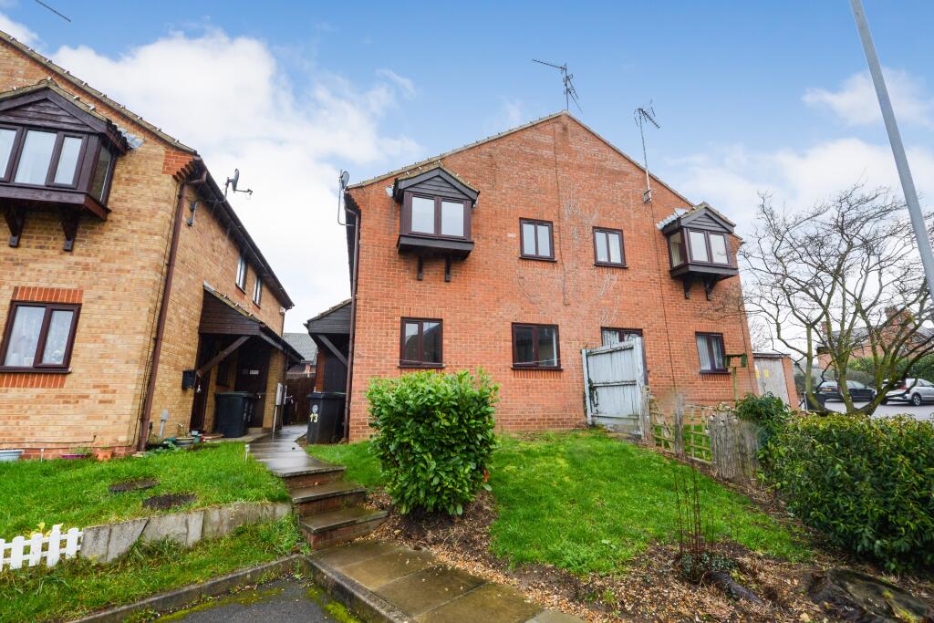 Main image of property: 13 Aspen Close, Rushden, Northants, NN10 9BX