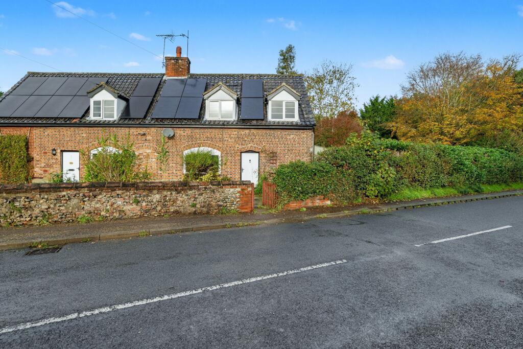 Main image of property: 108 & 110 Old Yarmouth Road, Ellingham, Norfolk NR35 2PG