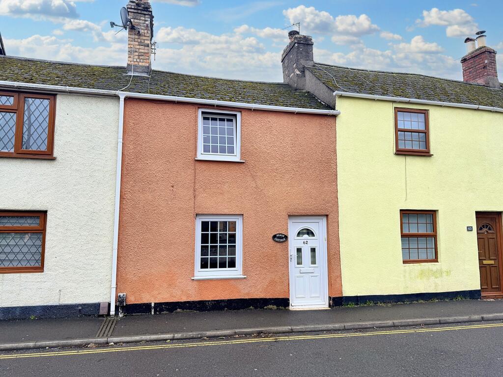 1 bedroom cottage for sale in Fore Street, Kingsteignton, TQ12