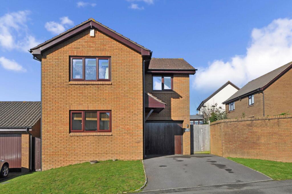 3 bedroom detached house for sale in 22 Rydon Acres, Kingsteignton, TQ12