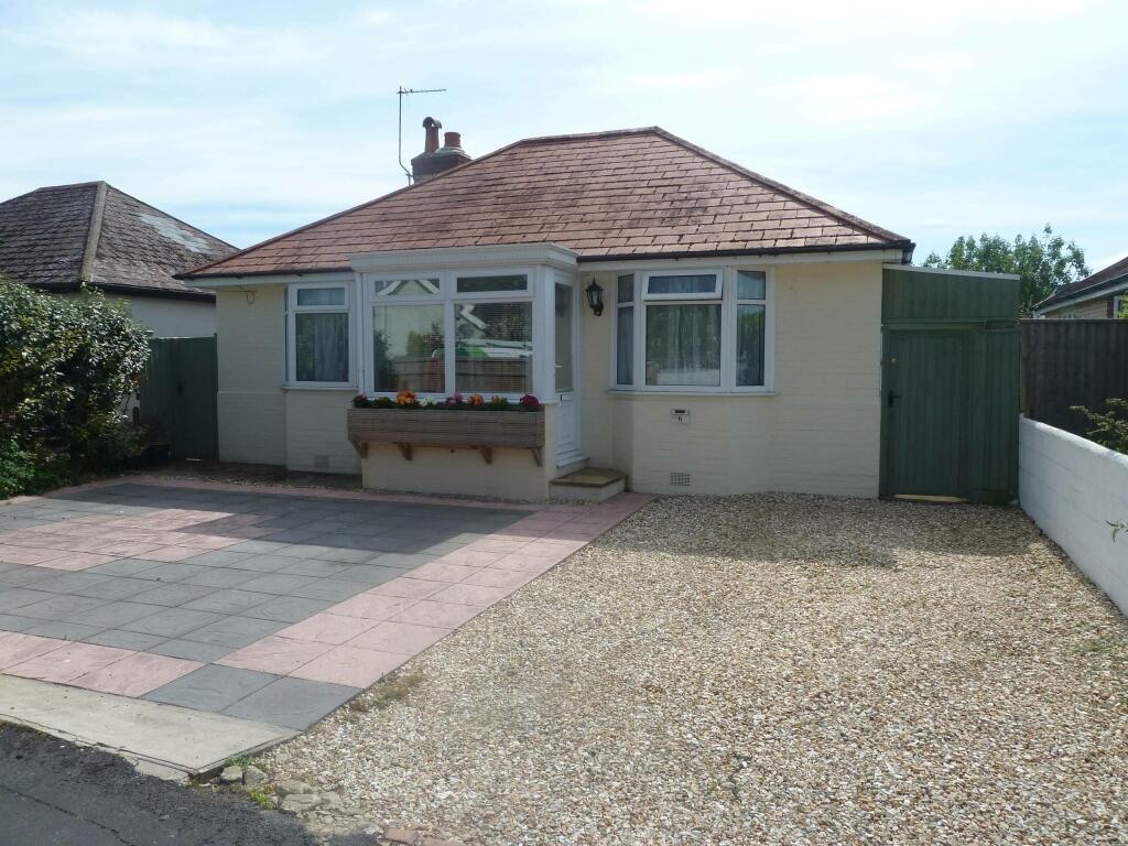 2 bedroom bungalow for sale in Leaze Road, Kingsteignton, TQ12