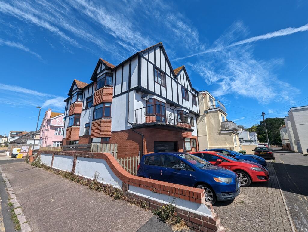 2 bedroom apartment for rent in Norman Road, Paignton, TQ3