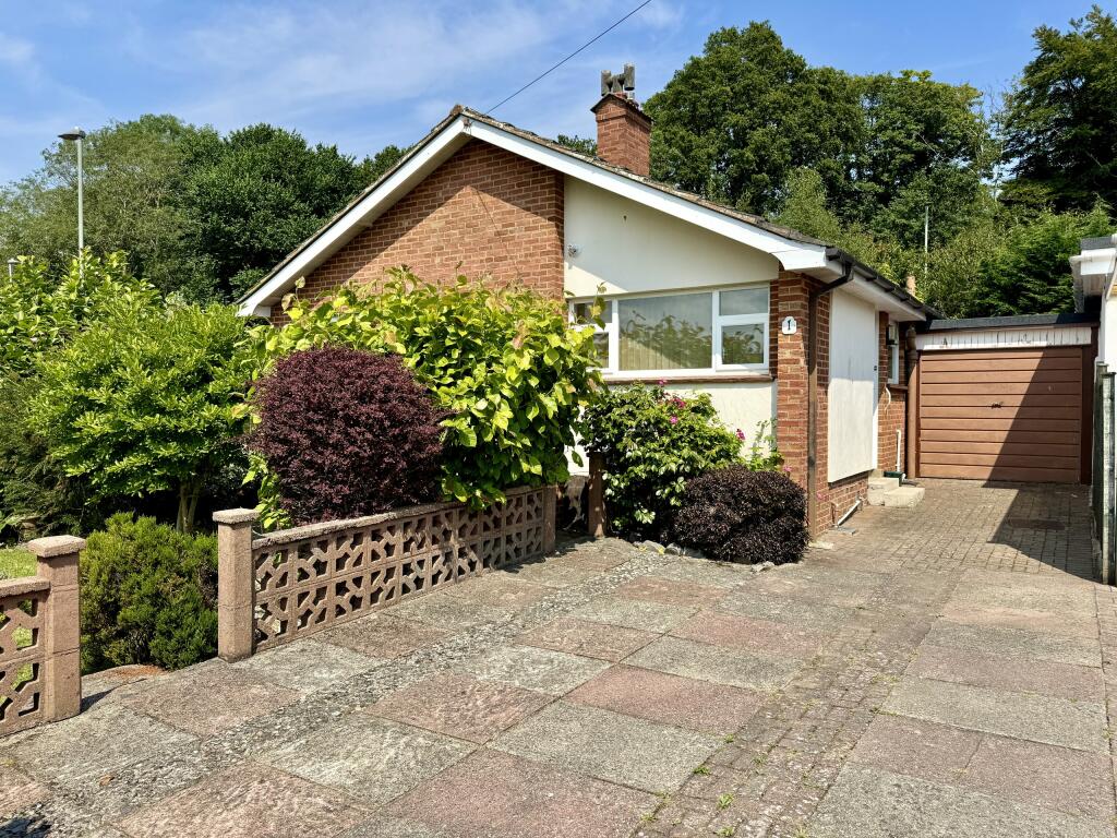 Main image of property: Lyn Grove, Kingskerswell, Newton Abbot