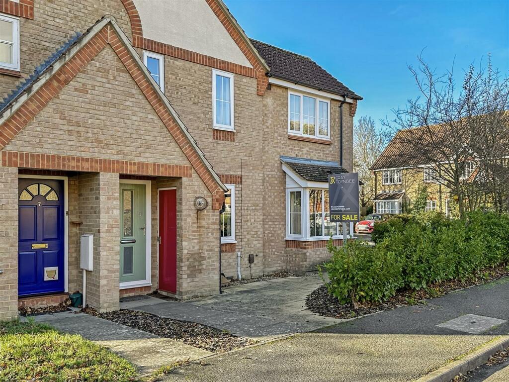 2 bedroom end of terrace house for sale in Blackthorn Close, Cambridge, CB4