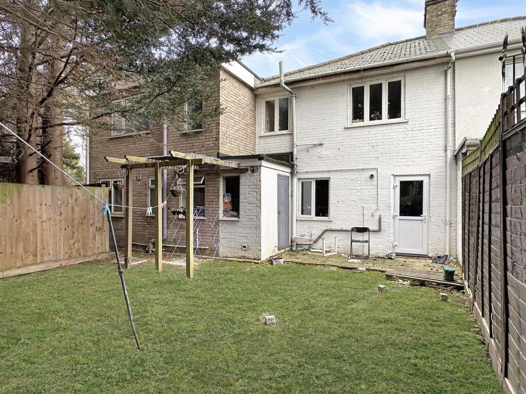 Additional property image - Laburnum Close, Cambridge