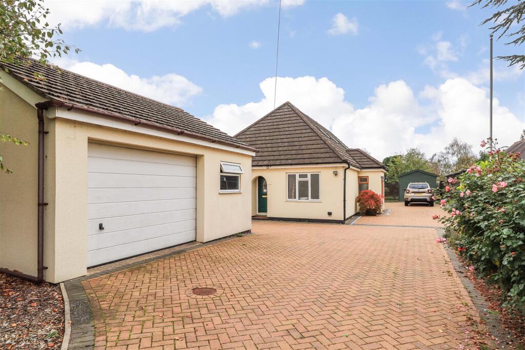 Main image of property: St. Neots Road, Hardwick, Cambridge