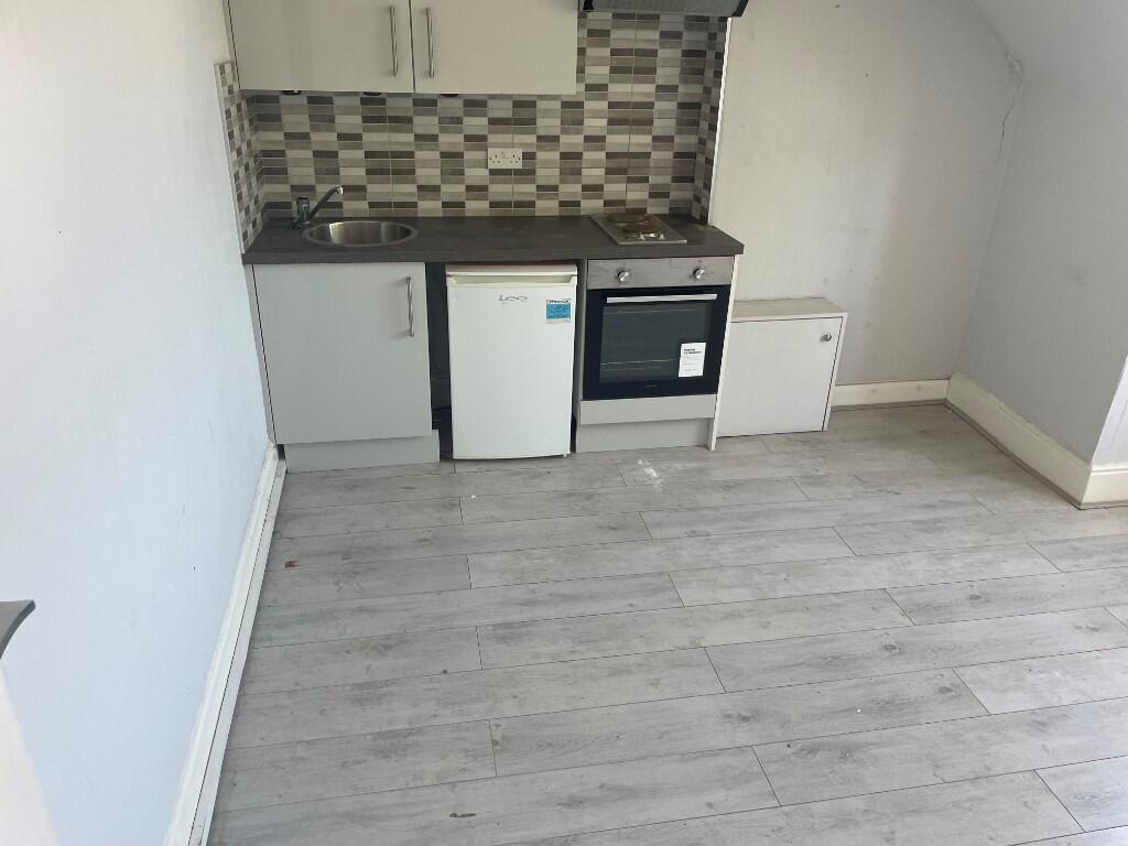 Main image of property: Palmeira Avenue, Westcliff-On-Sea, Essex, SS0