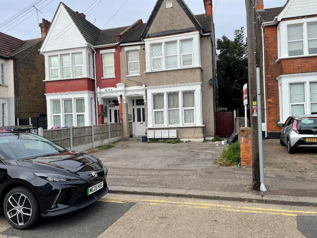 Main image of property: Ceylon Road, Westcliff-On-Sea, Essex, SS0