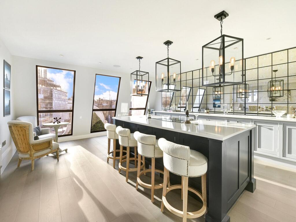 Main image of property: Tavistock Street, Covent Garden, WC2E