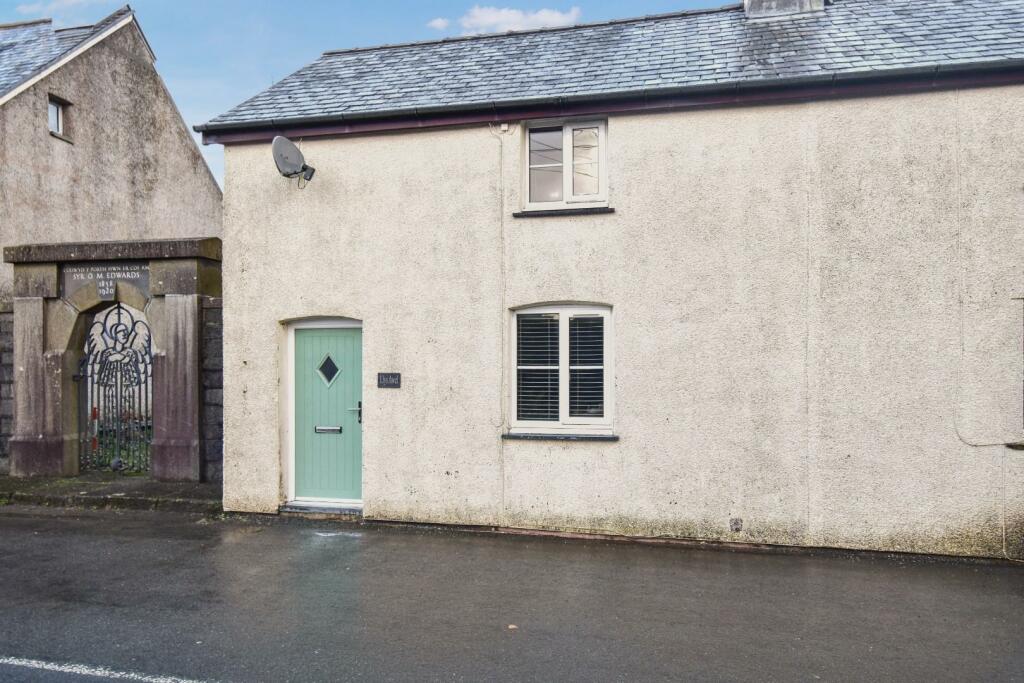 2 bedroom semidetached house for sale in 1 Pen y Banc, Llanuwchllyn