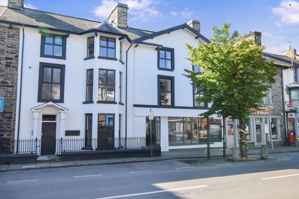 Main image of property: High Street, Bala