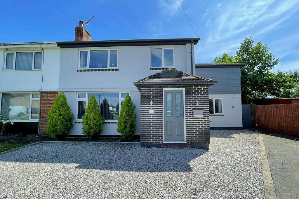 4 bedroom semidetached house for sale in Onley Park, Willoughby, Rugby