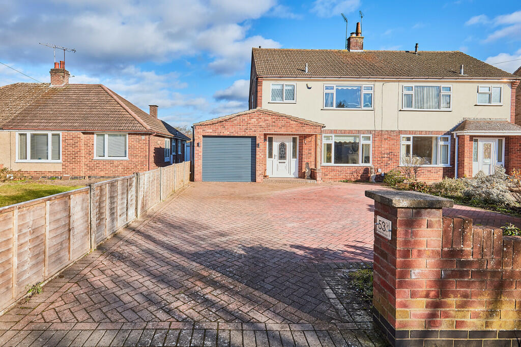 3 bedroom semidetached house for sale in Alwyn Road, Bilton, CV22