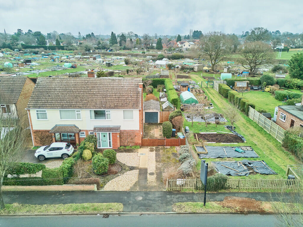 3 bedroom semidetached house for sale in Alwyn Road, Bilton, Rugby, CV22