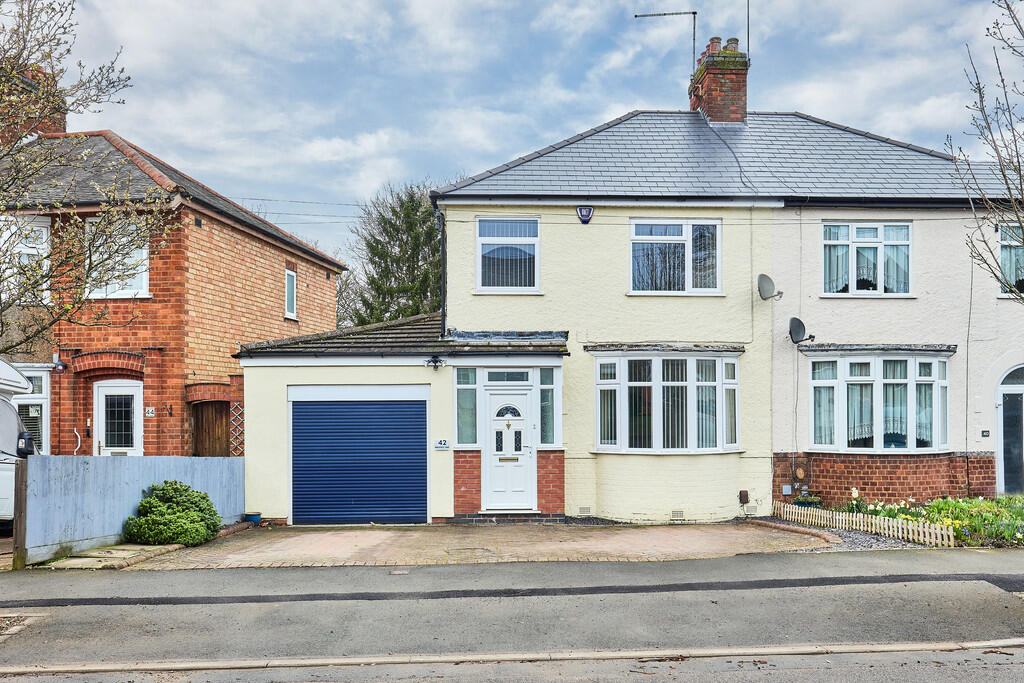 3 bedroom semidetached house for sale in Wheatfield Road, Bilton, CV22