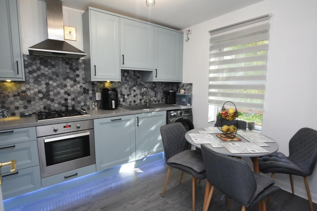 Additional property image - Overbecks Close, Rugby