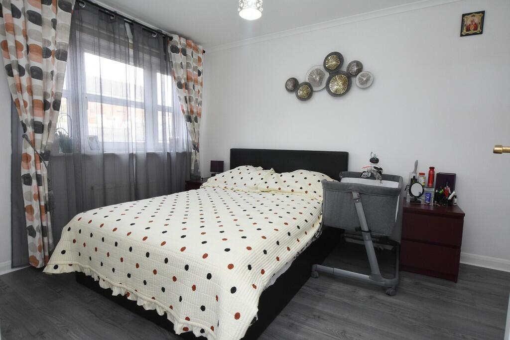 Additional property image - Overbecks Close, Rugby