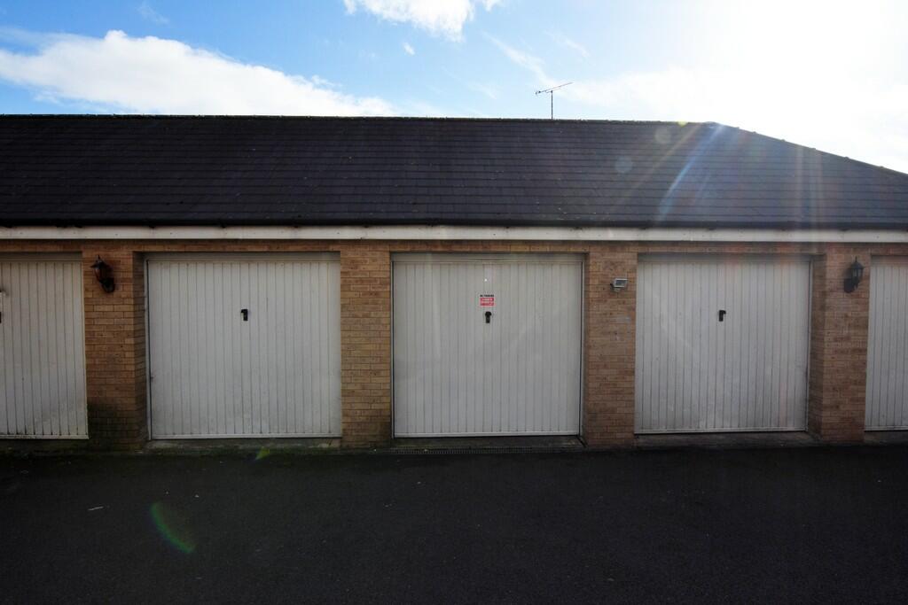 Additional property image - Overbecks Close, Rugby