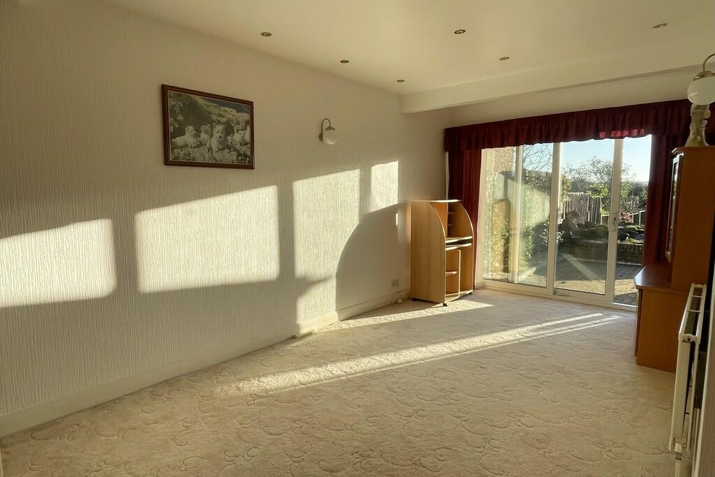 Additional property image - Crick Road, Rugby