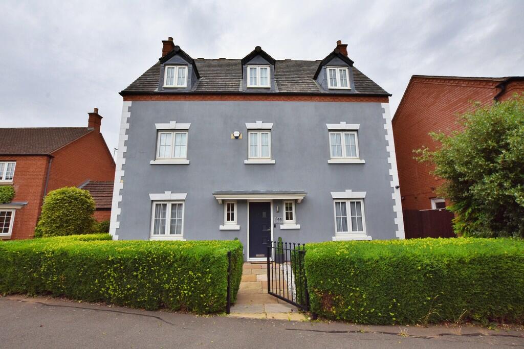 5 bedroom detached house for sale in Coton Park Drive, Coton Park