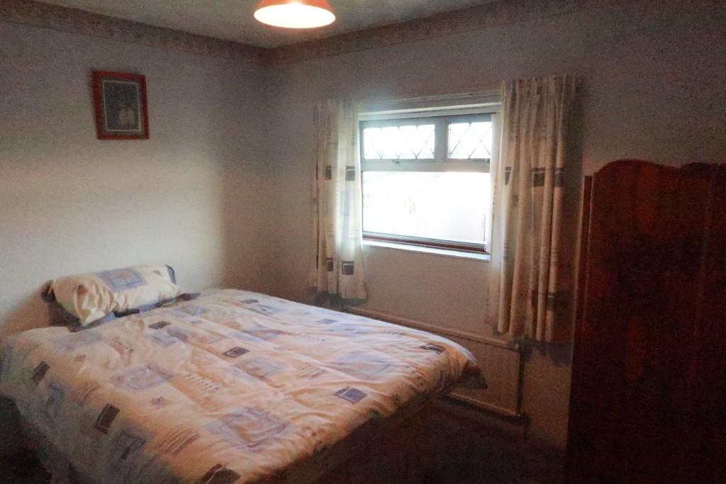 3 bedroom semidetached house for sale in Brynglas Avenue