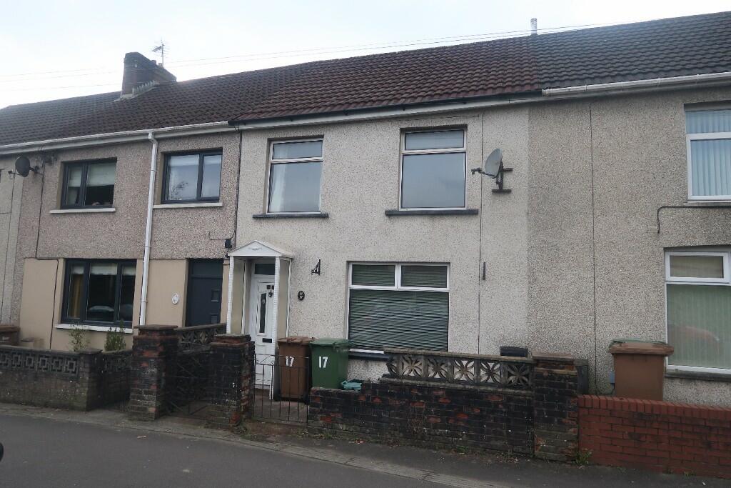 3 bedroom terraced house for sale in Penmaen Road, Pontllanfraith, NP12
