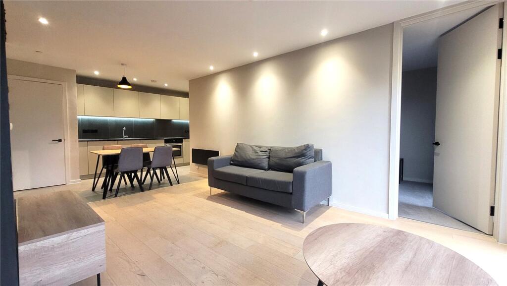 Main image of property: 3b Spinners Way, Manchester, M15