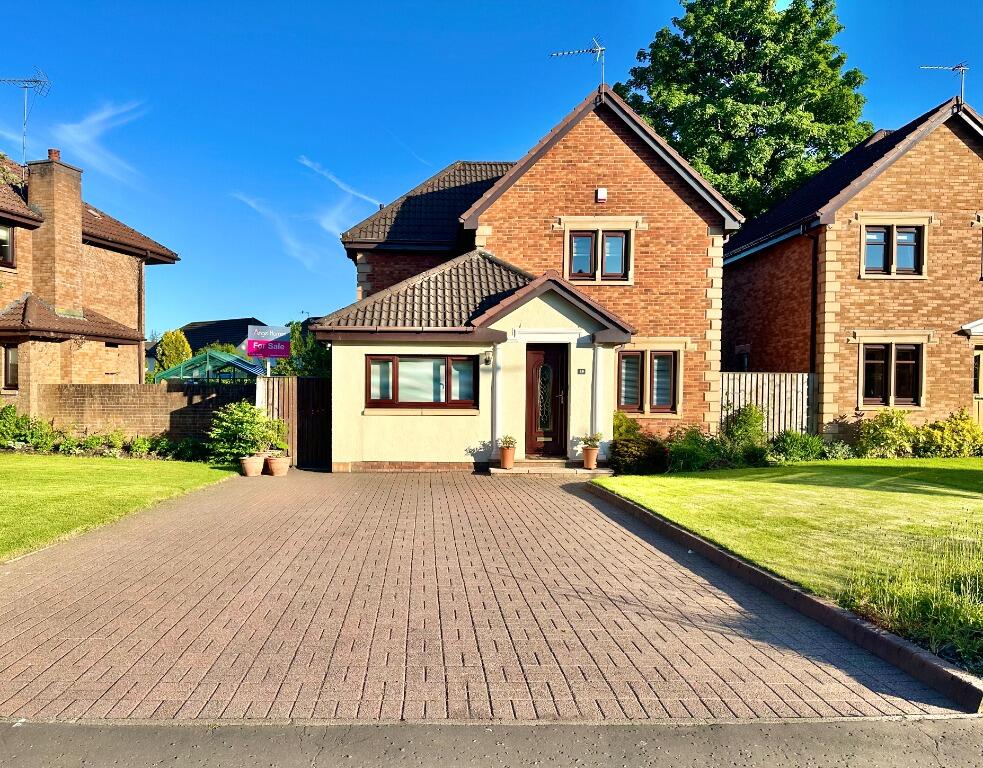 4 bedroom detached house for sale in Fairlie, Stewartfield, East