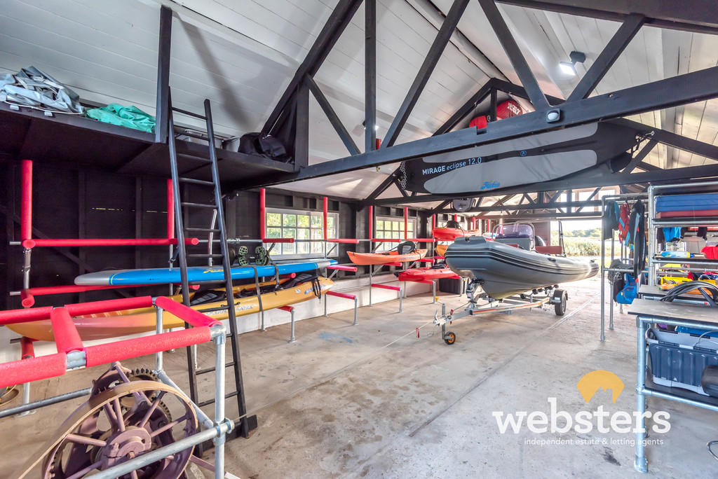 8 bedroom detached house for sale in Borrow Road, Lowestoft NR32